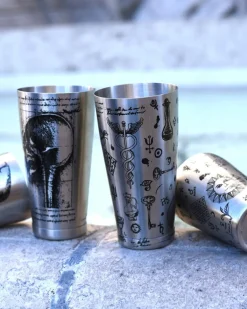 Tin-in-Tin Cocktail Shaker - Kenko Tattoo | Leonardo verziert